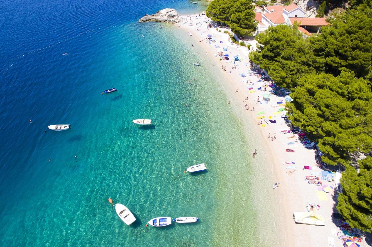 Apartments By The Sea Brela, Makarska - 6688 Ngoại thất bức ảnh