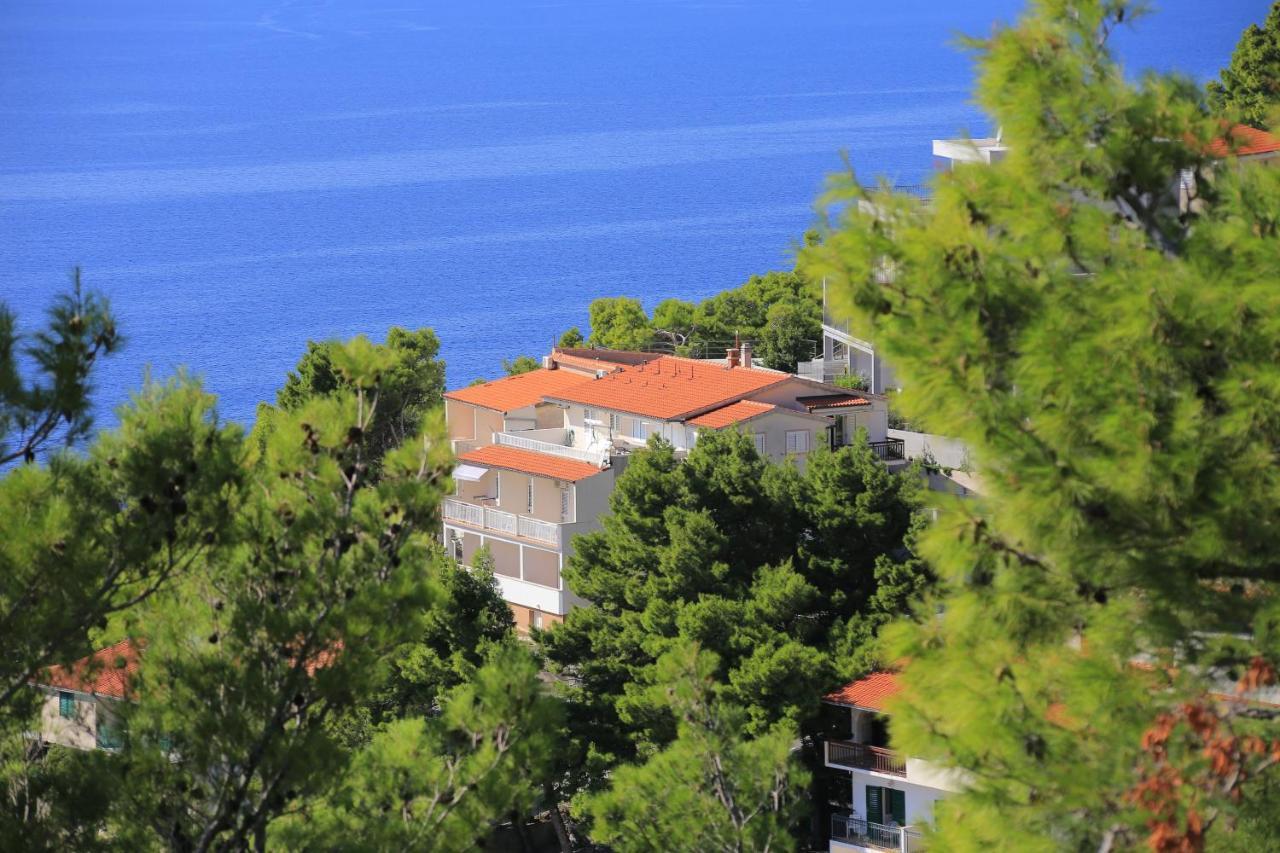 Apartments By The Sea Brela, Makarska - 6688 Ngoại thất bức ảnh