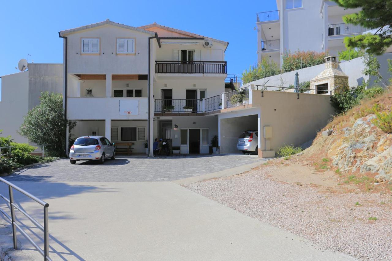Apartments By The Sea Brela, Makarska - 6688 Ngoại thất bức ảnh