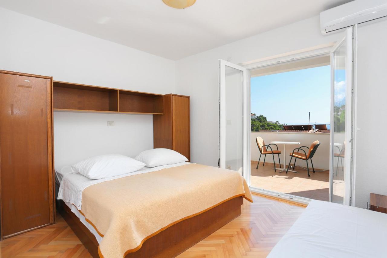 Apartments By The Sea Brela, Makarska - 6688 Ngoại thất bức ảnh