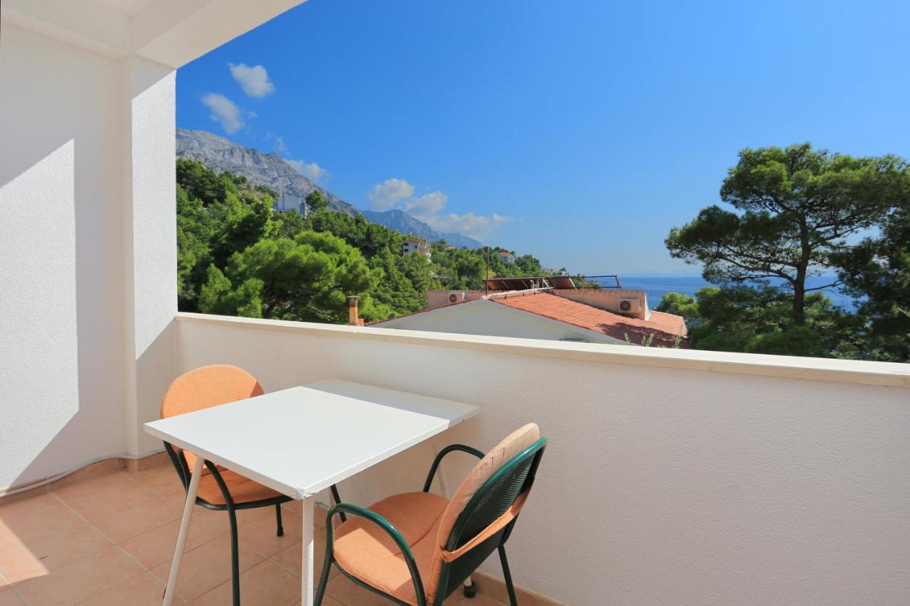 Apartments By The Sea Brela, Makarska - 6688 Ngoại thất bức ảnh