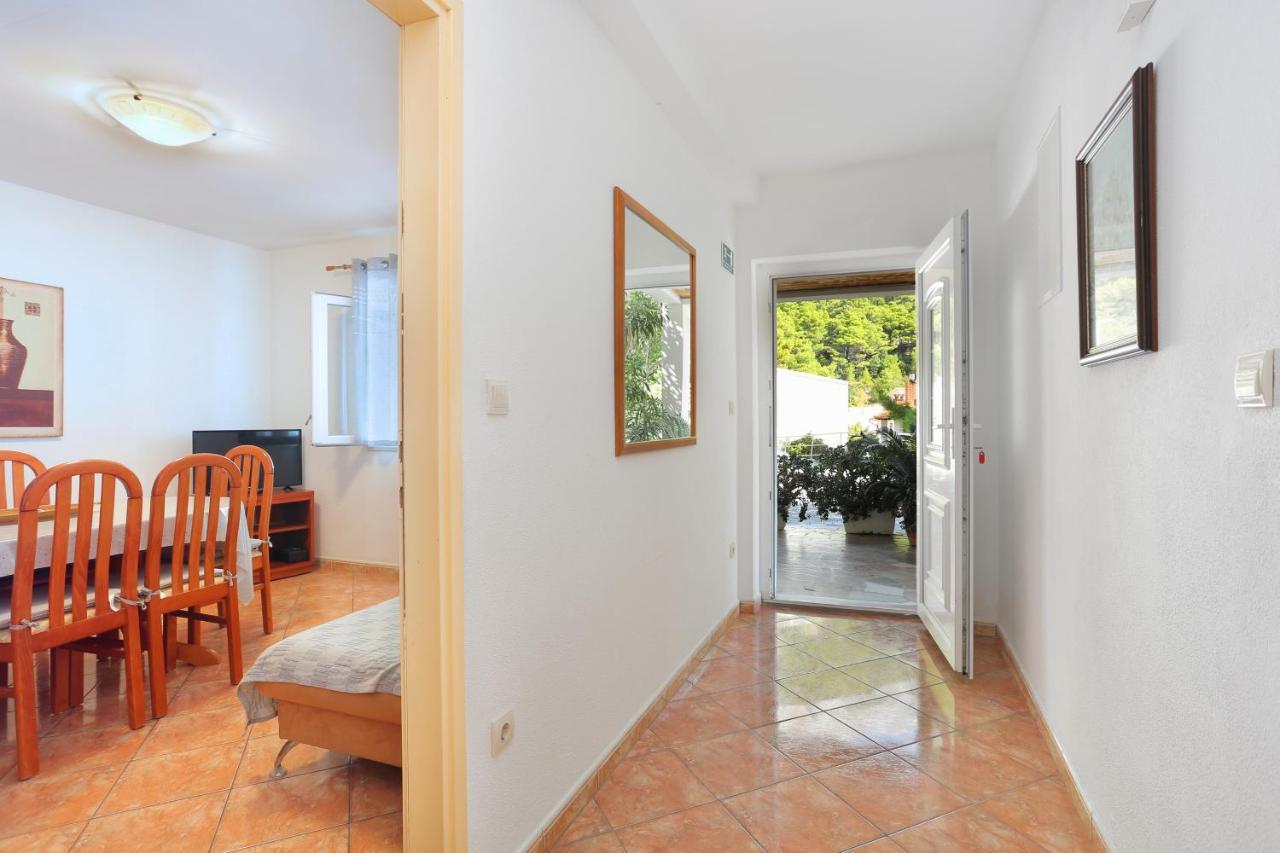 Apartments By The Sea Brela, Makarska - 6688 Ngoại thất bức ảnh